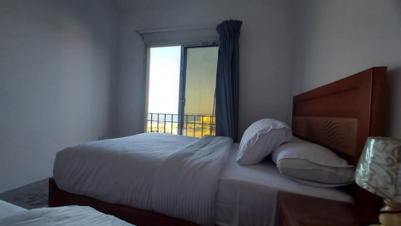 Lazur Aparthotel