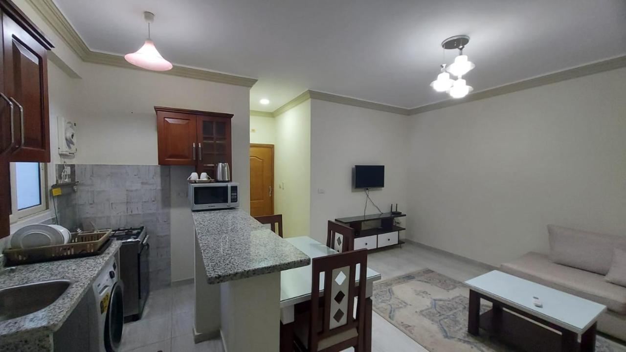 Lazur Aparthotel *