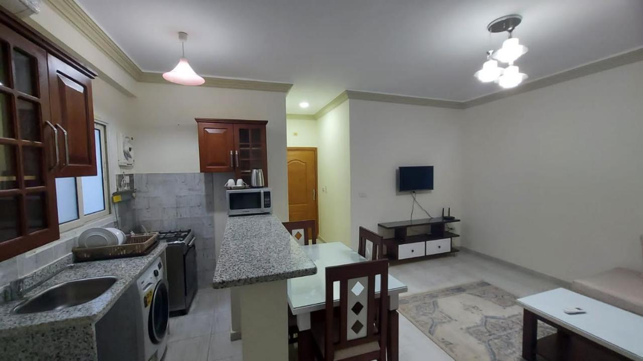 Aparthotel Lazur