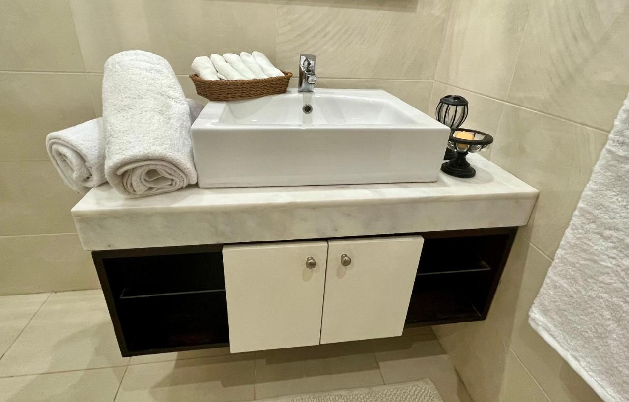 Luxury 2bd Flat, Steps From Sahl Hasheesh