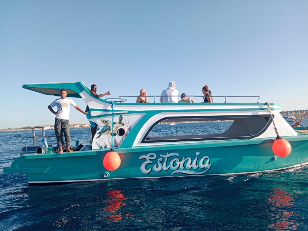 Hero Boat