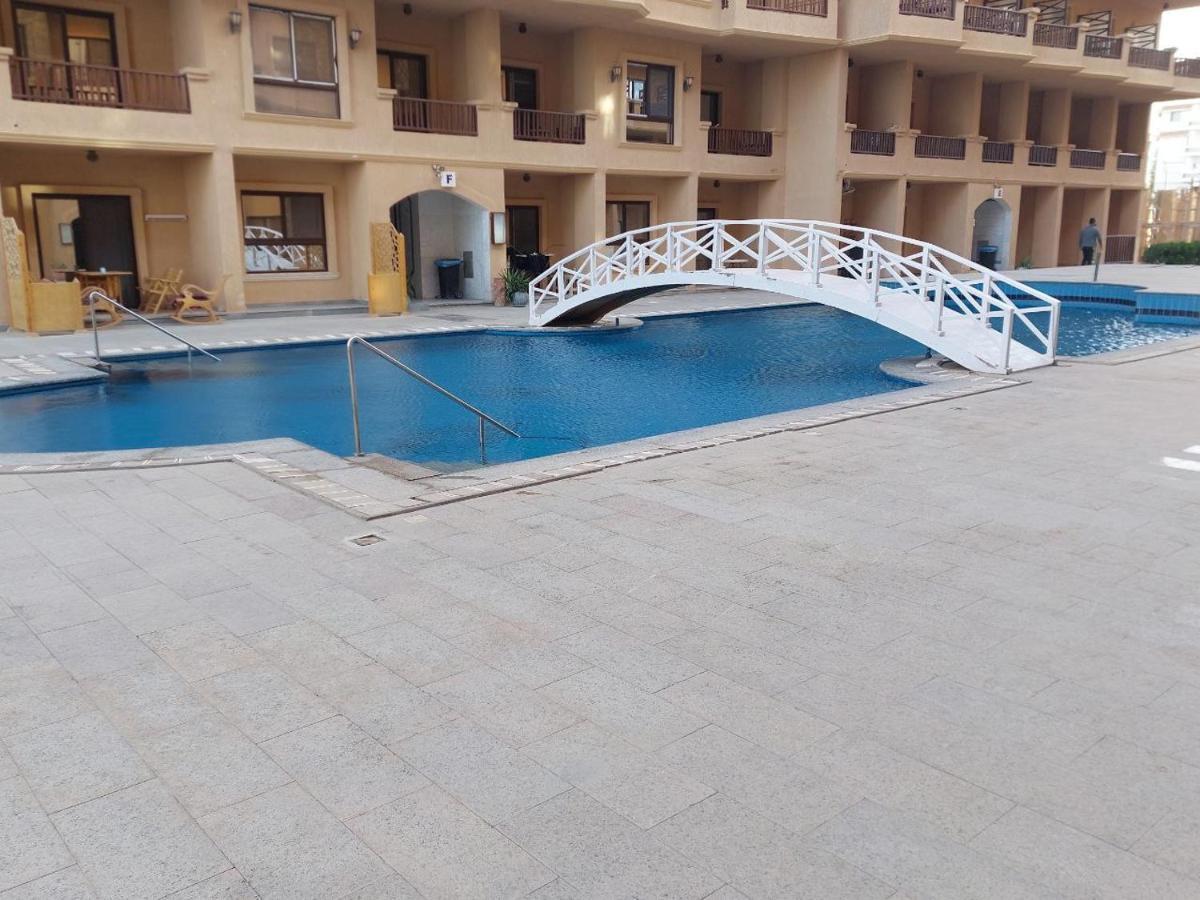 Turtles Resort *