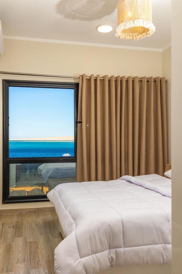 Blue View Suites Apartment