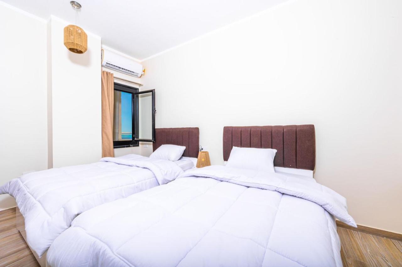 Blue View Suites Apartment