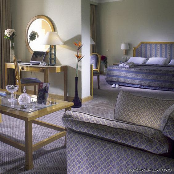Continental Hotel 5*