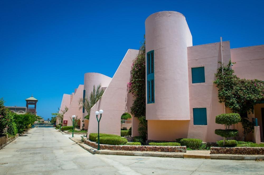 Eagles Downtown Zahabia & Aqua Park 3*