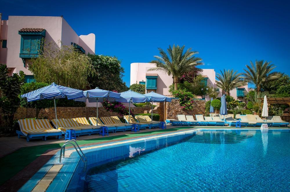 Eagles Downtown Zahabia & Aqua Park Resort 3*