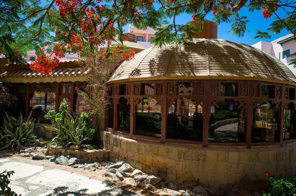 Resort Eagles Downtown Zahabia & Aqua Park 3*