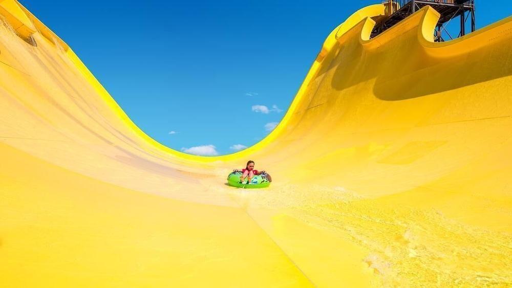 Sunrise Alora Aqua Park