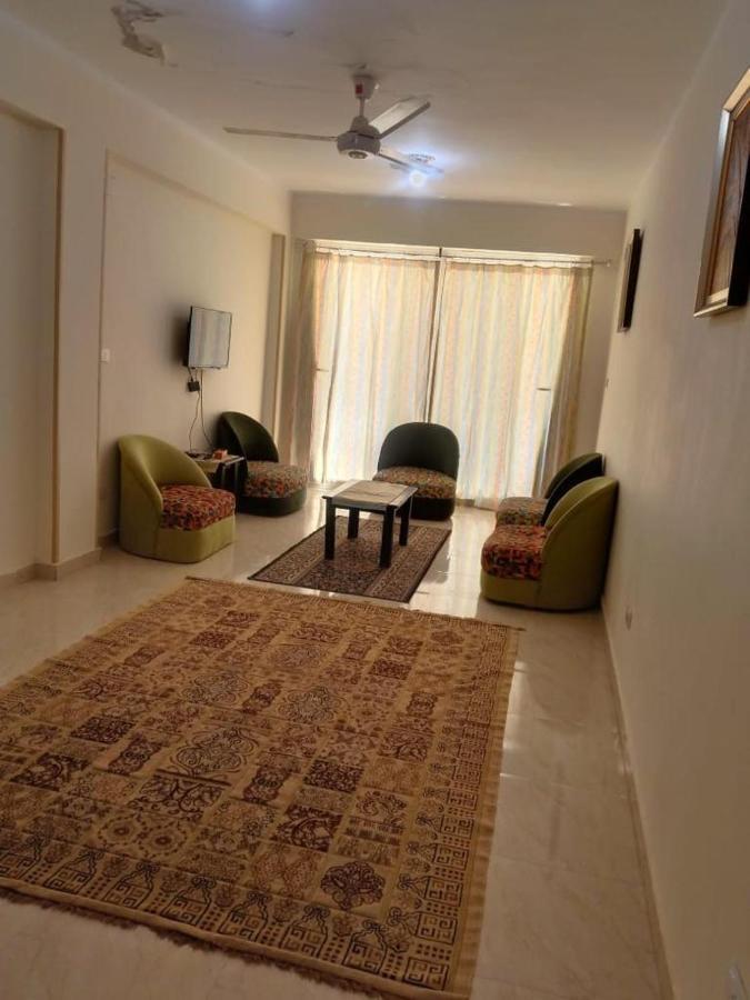 Summer Land Apartment *