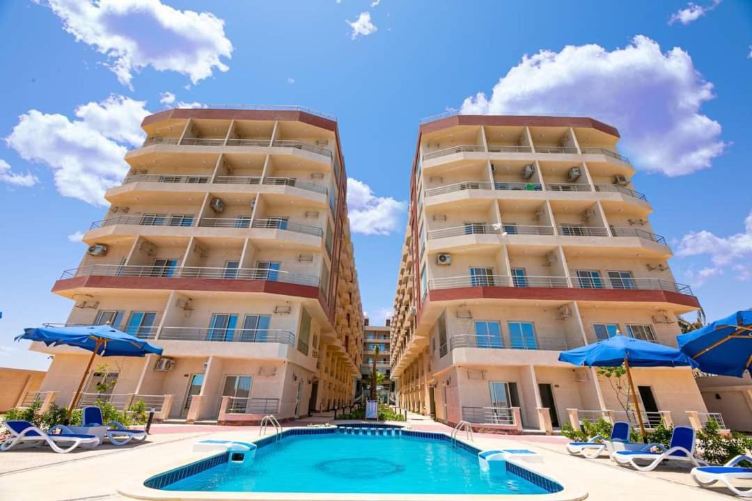 Casablanca Resort, First Line With Private And Swimming Pools, Aparthotel Hurghada