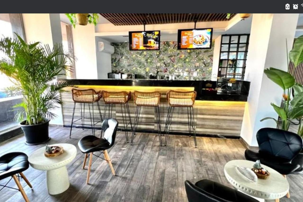 Imperial Apartment *