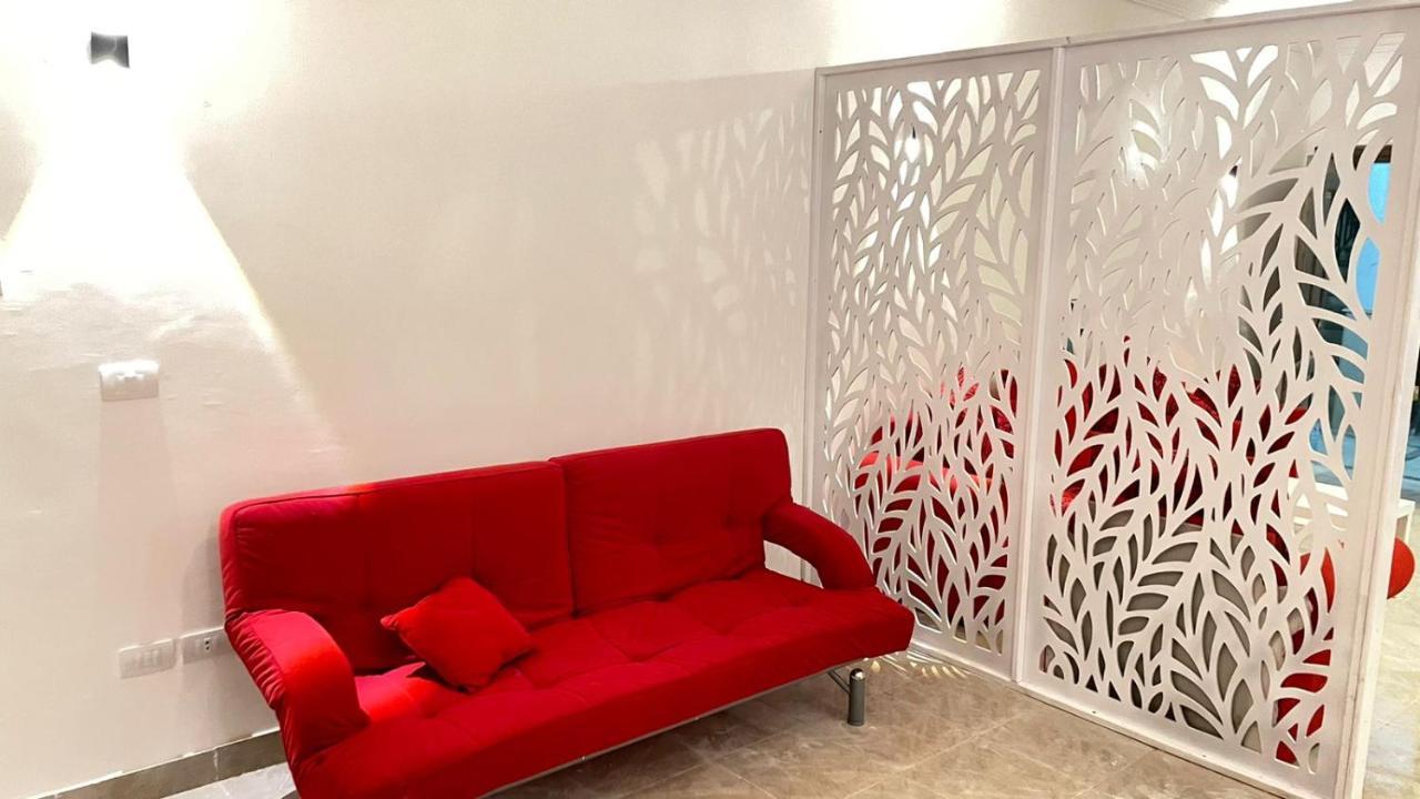 Red Ruby Compound الياقوتة الحمراء