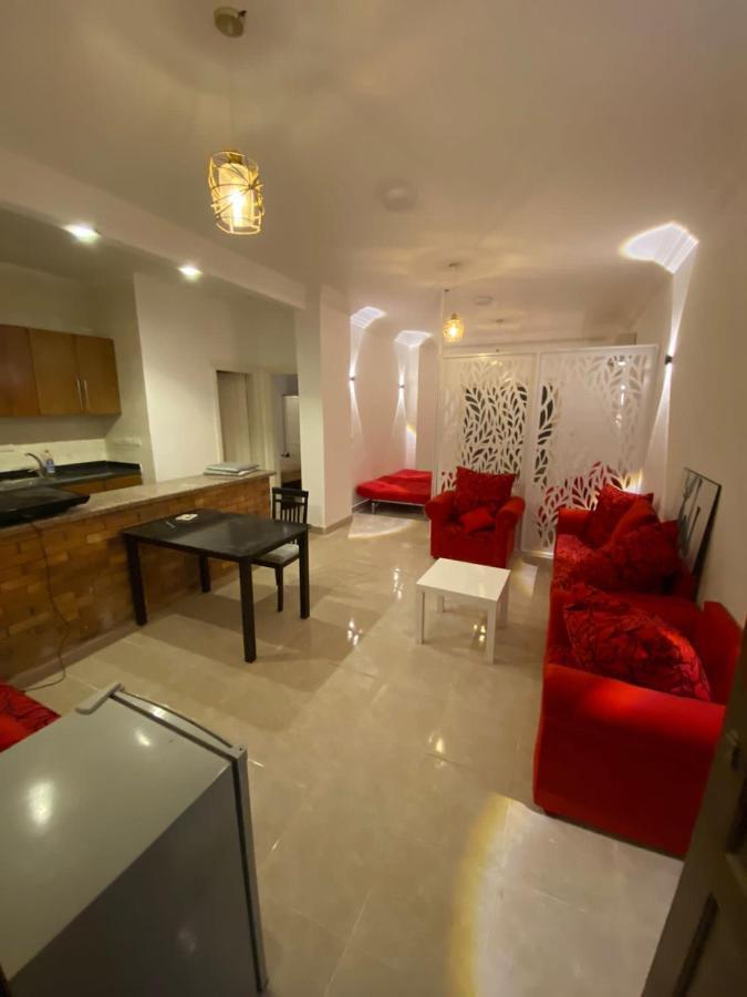 Apartment Red Ruby Compound الياقوتة الحمراء *