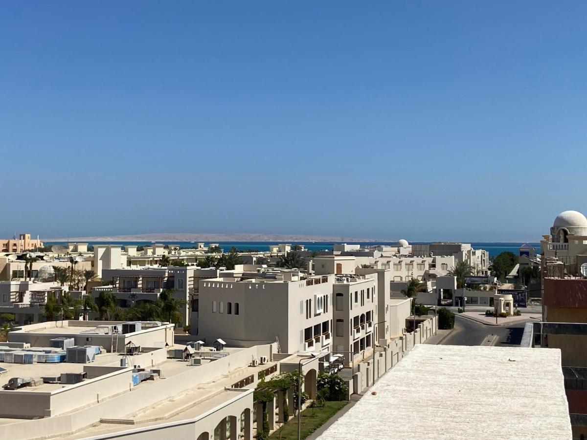 Wadjet Apartment