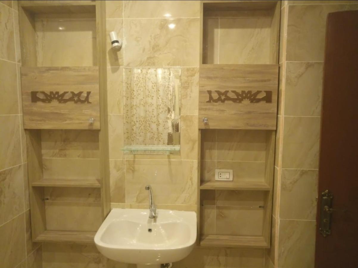 Apartment Noura Luxury With Free Pool And Access In