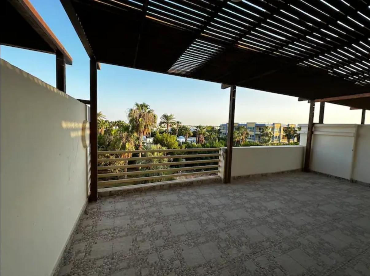 Noura Luxury With Free Pool And Access In