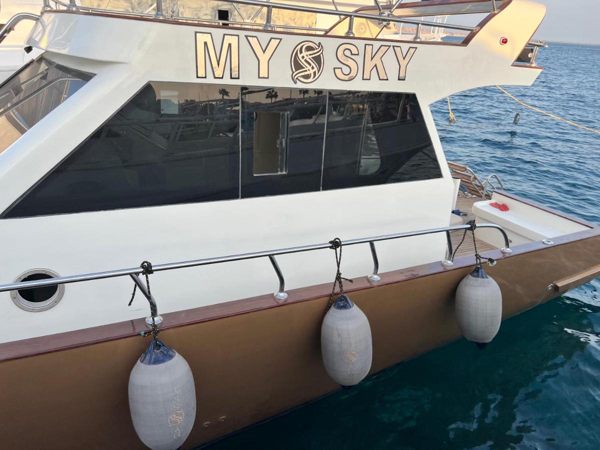 Botel My Sky-private Boat With Staff Hurghada