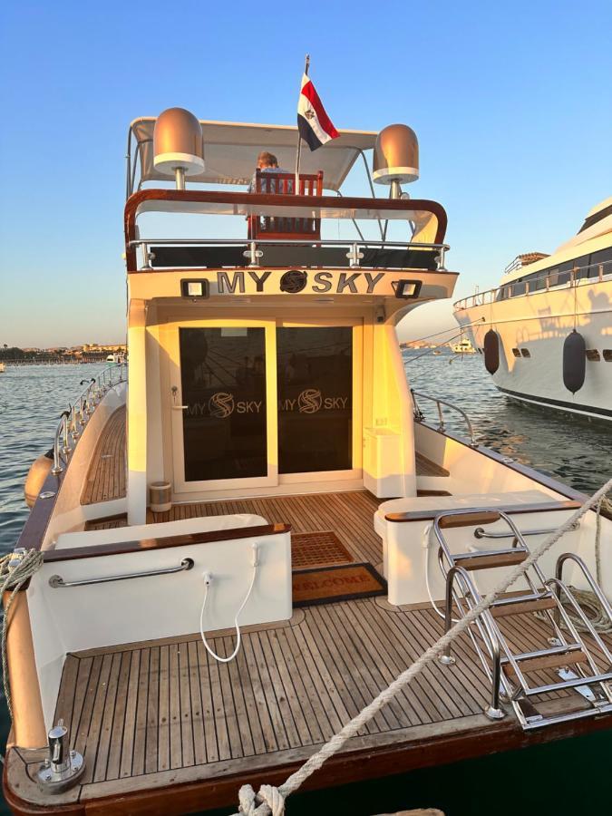 My Sky-private Boat With Staff *
