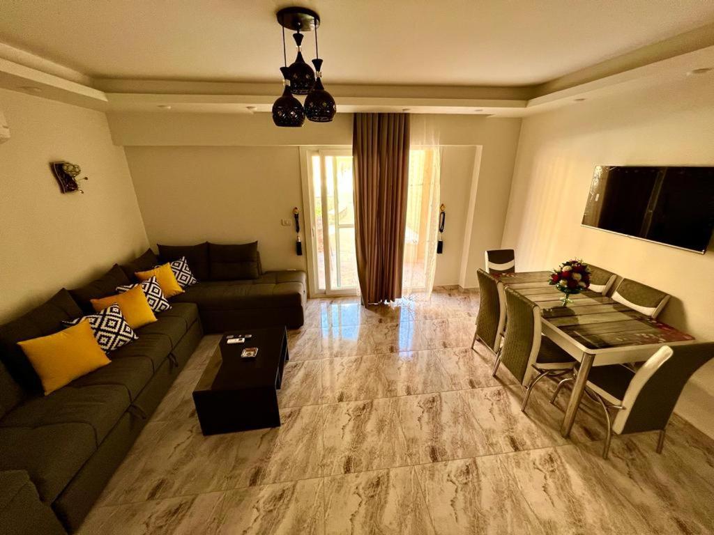 سيلينا باي Apartment *