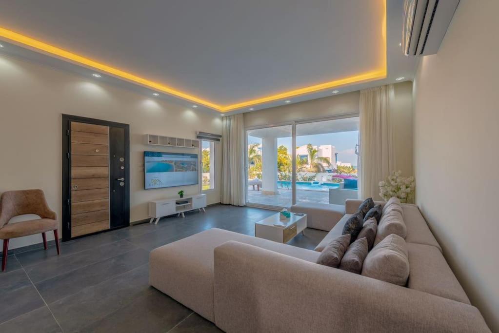 Villa Unique With Heated Pool And Hurghada