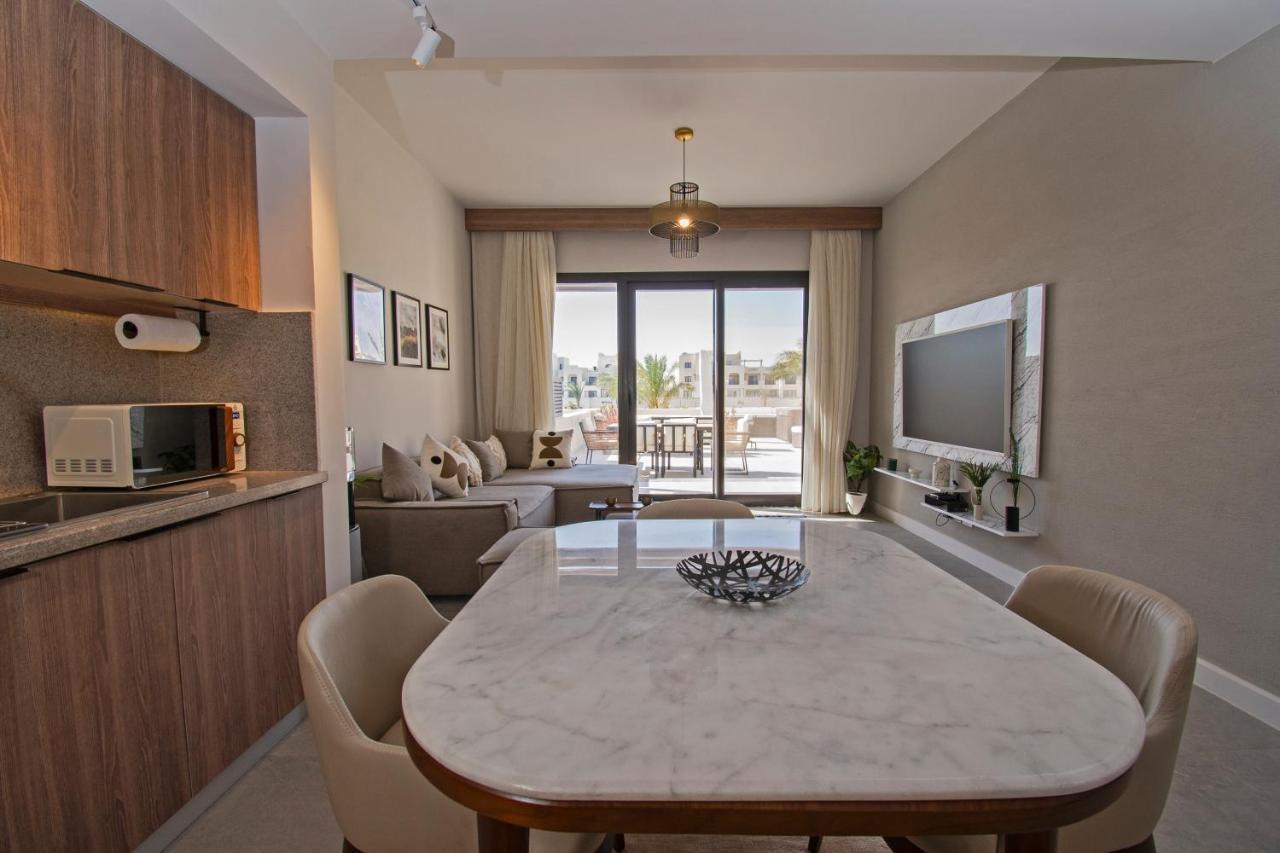 Ollystays Fanadir Marina 1br Heated Jacuzzi Apartment *