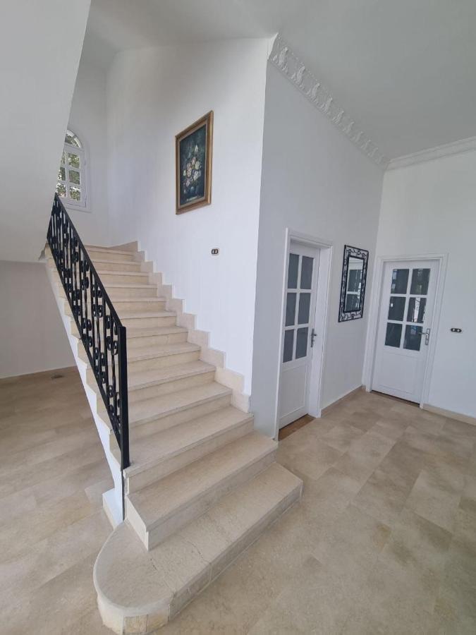 Villa White House *