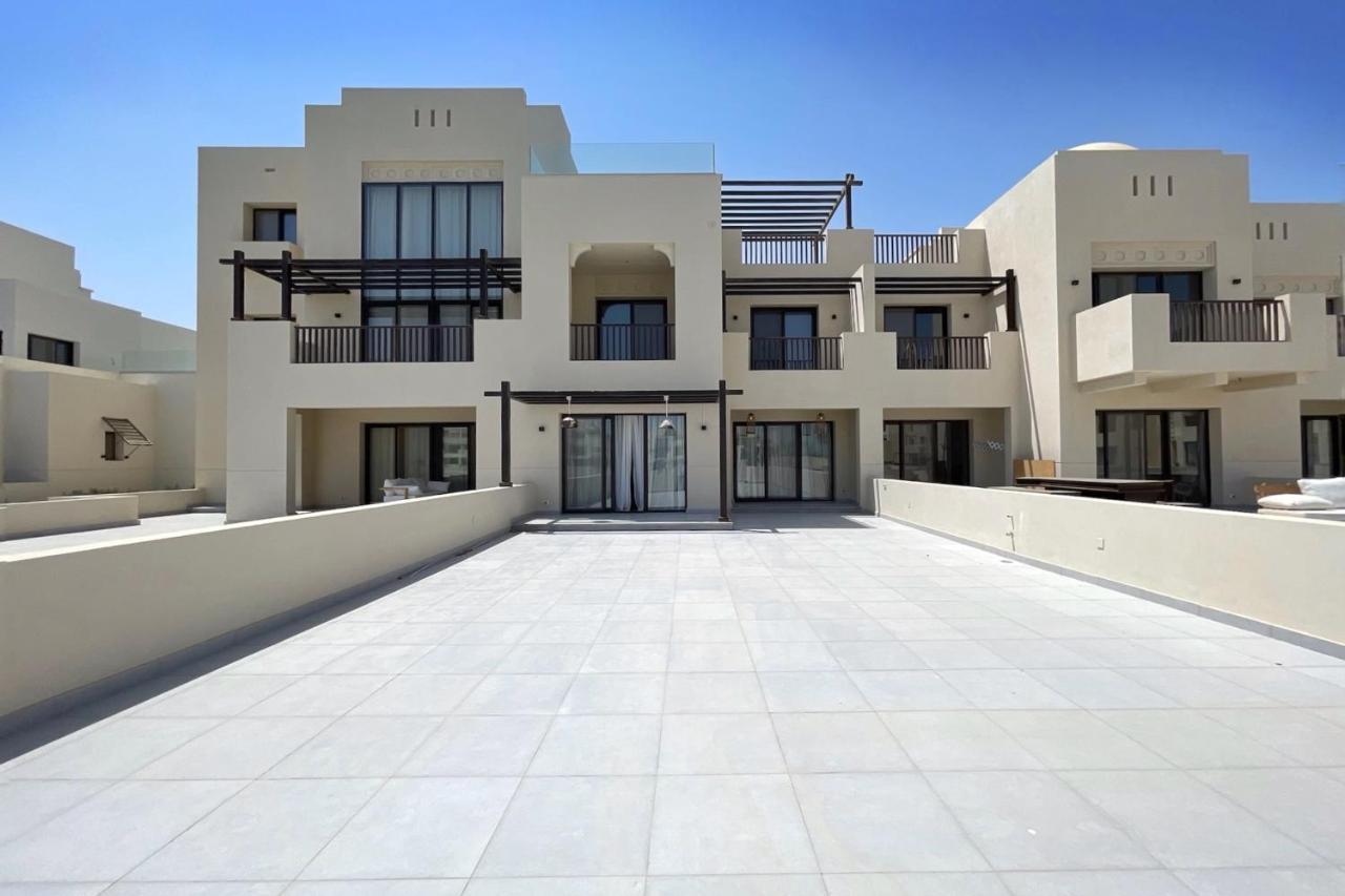 Captivating 1 Bdr Fanadir Marina Apartment