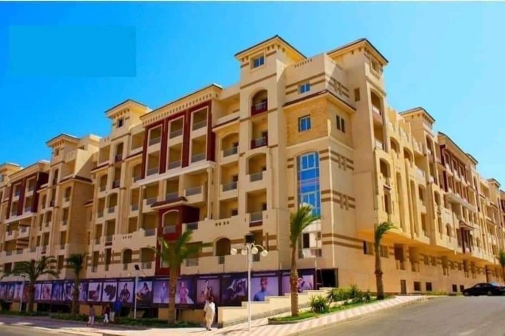 غرفه فندقيه فيو بحر ويوجد ٣ مسبح Apartment