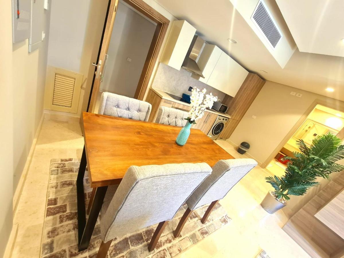 Fabulous Sea View 1 Bedroom & Private Garden To The Pool At Mangroovy *