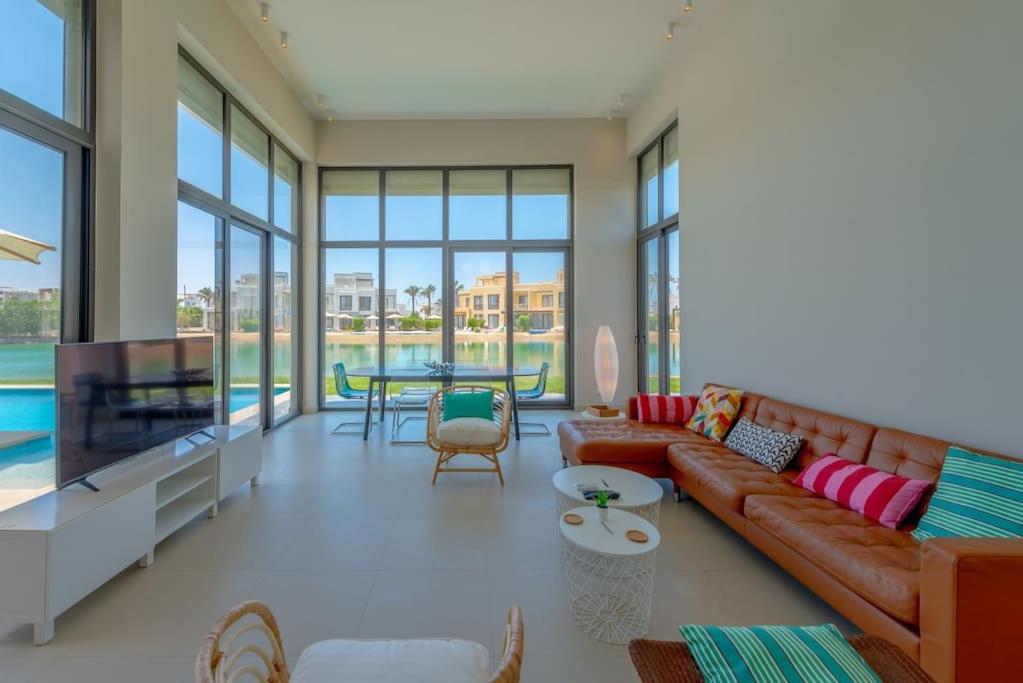 Villa 4br With Private Pool Tawila Lagoon El Gouna