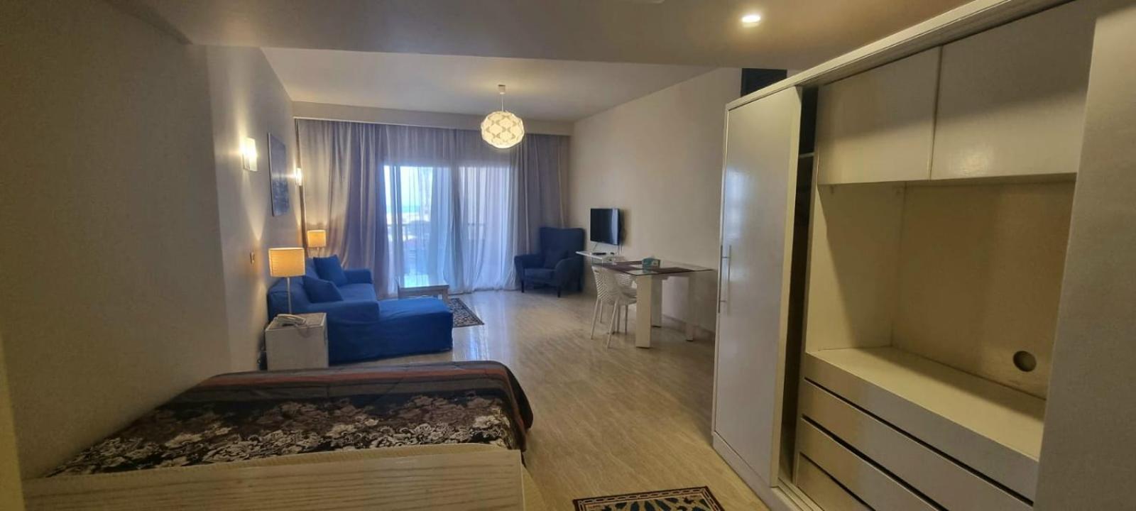 Azzurra Sahl Hasheesh
