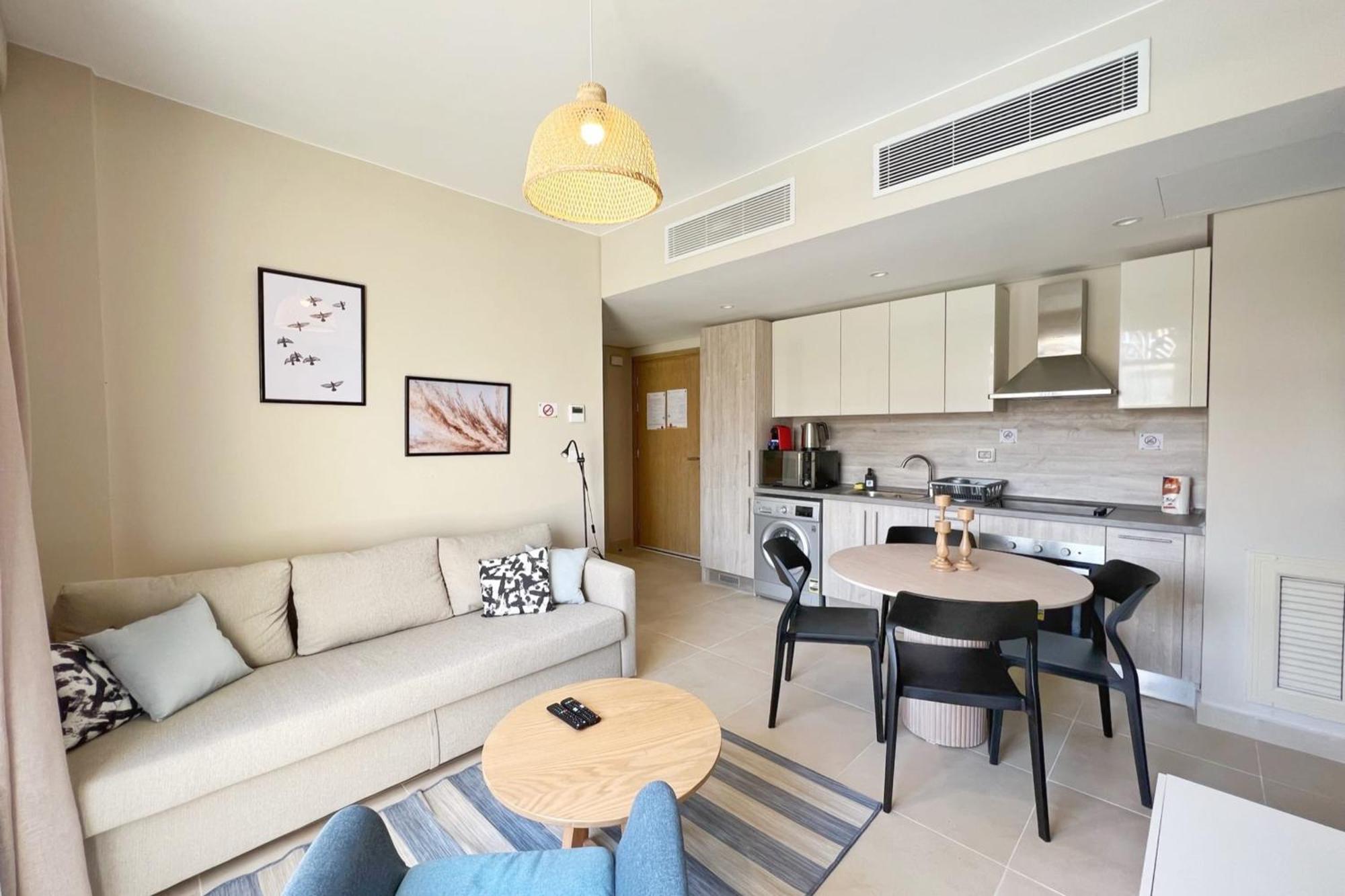 Smooth & Snug 1 Bdr Mangroovy Free & Pool Access Apartment
