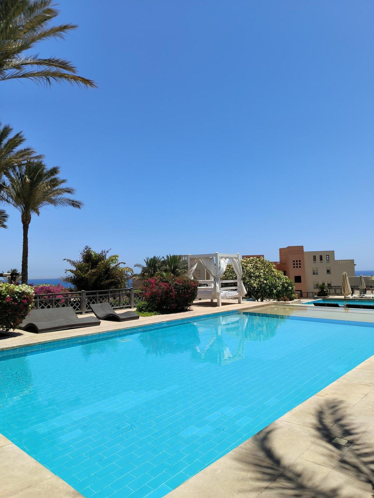 Apartment Roof With Panorama View *