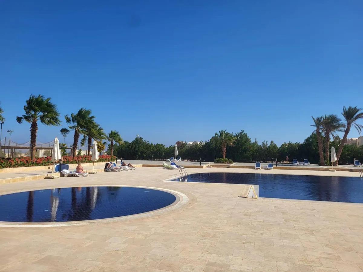 2 Bedroom Modern Flat At Makadi Heights Apartment *
