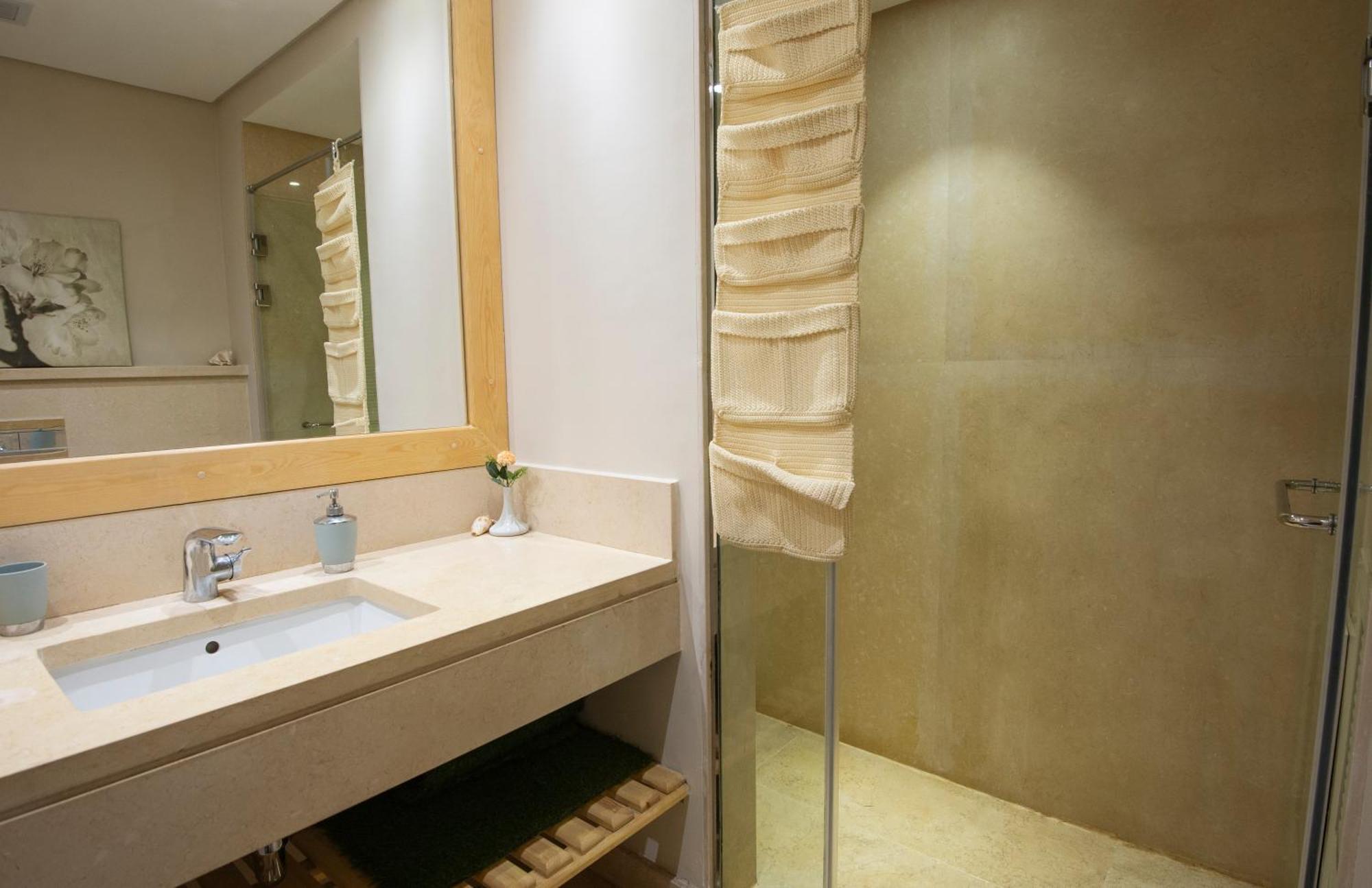 Ollystays Mangroovy 2 Bedroom And Pool Free Access *