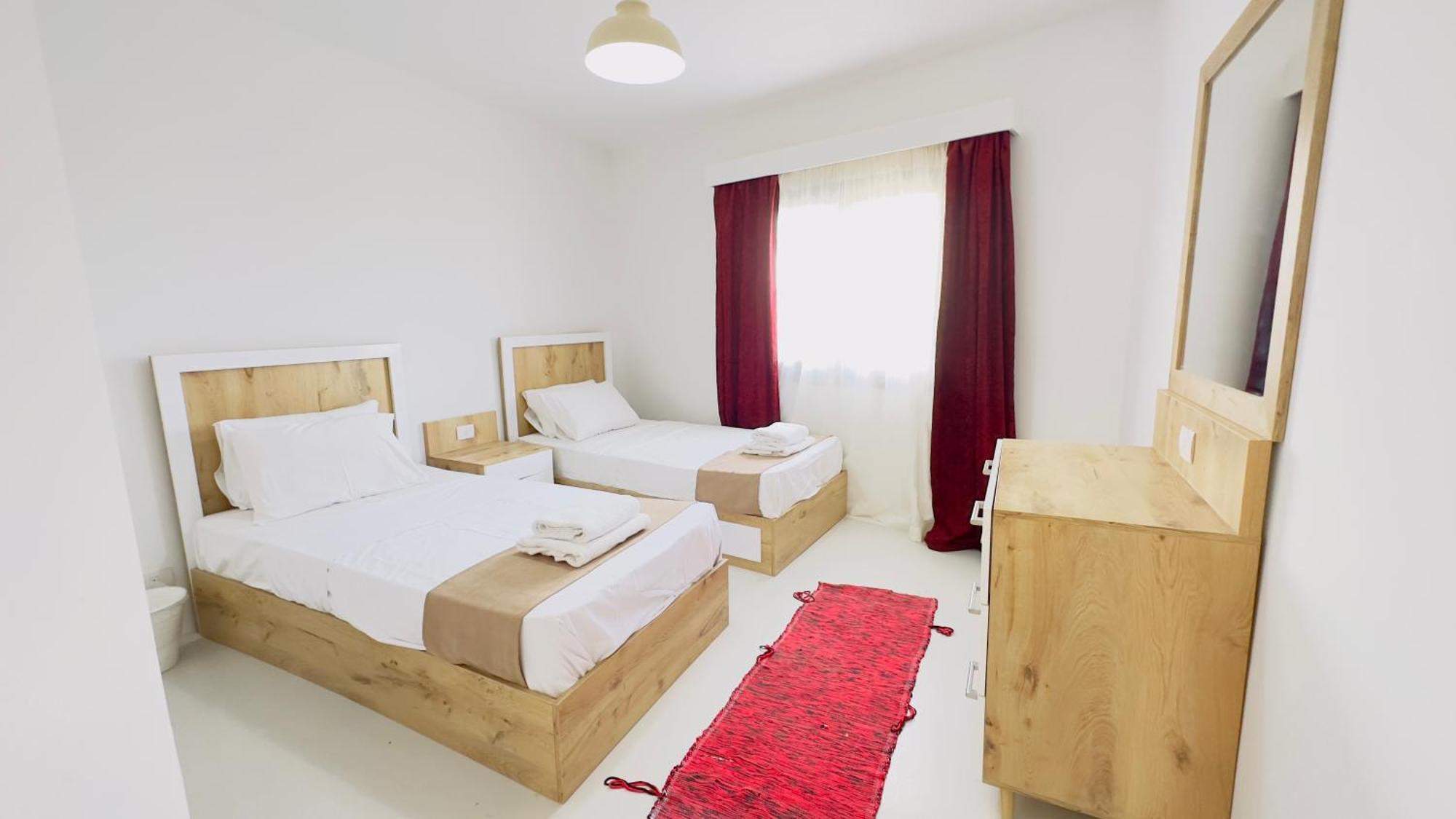 Luxury 3 Bedroom In Swan Apartment