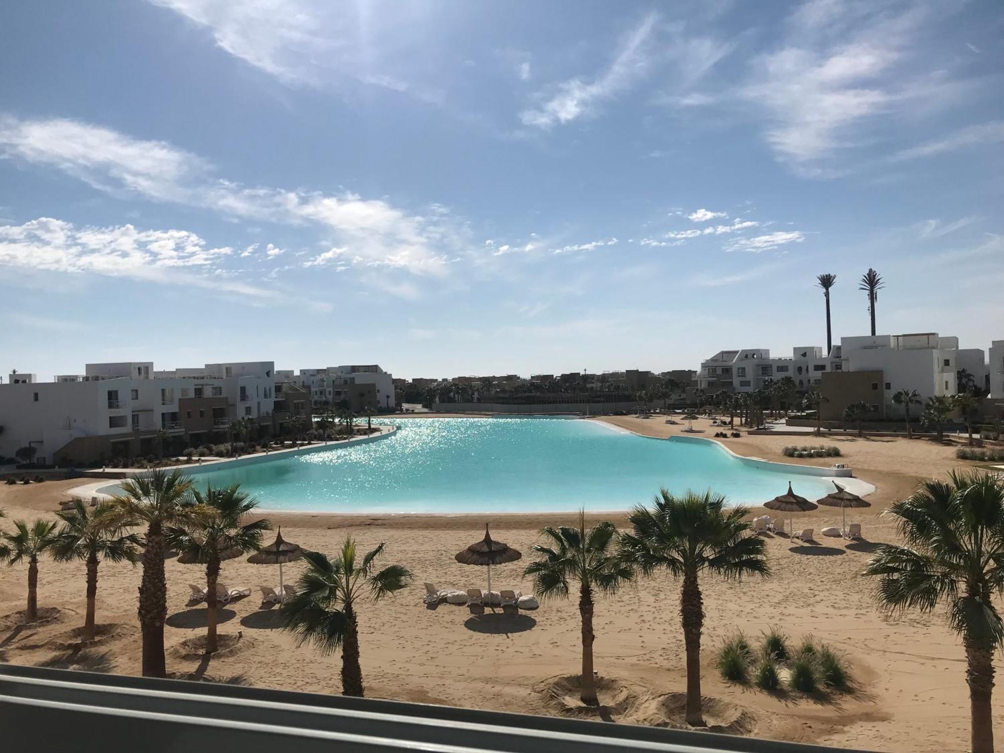 El Gouna Swan Lake I Direct Lake View I 3 Master Bedrooms Chalet Apartment
