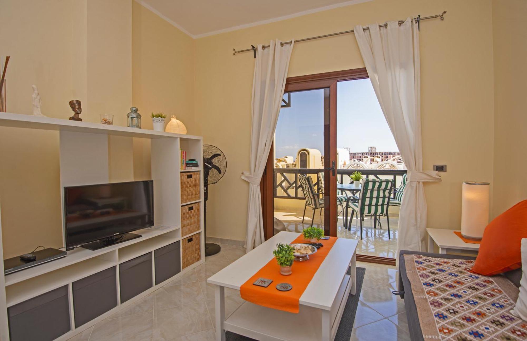 Buki-gravity-homes, App No2, Amazing Seaview In 5 Star Gravity Sahl Hasheesh-for Guests With Nonegyptian Passports Apartment *