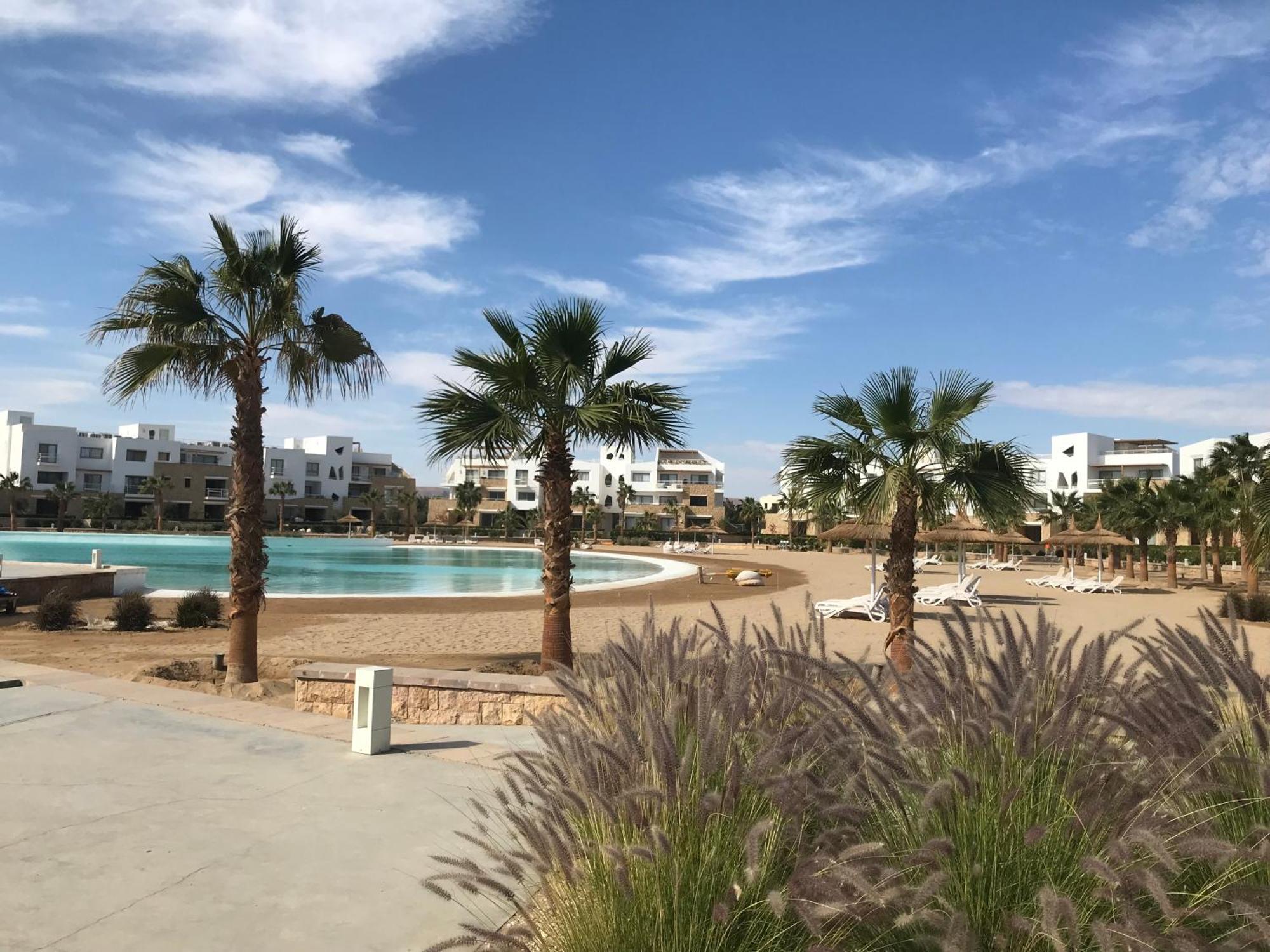 El Gouna Swan Lake I Direct Lake View I 3 Master Bedrooms Chalet *