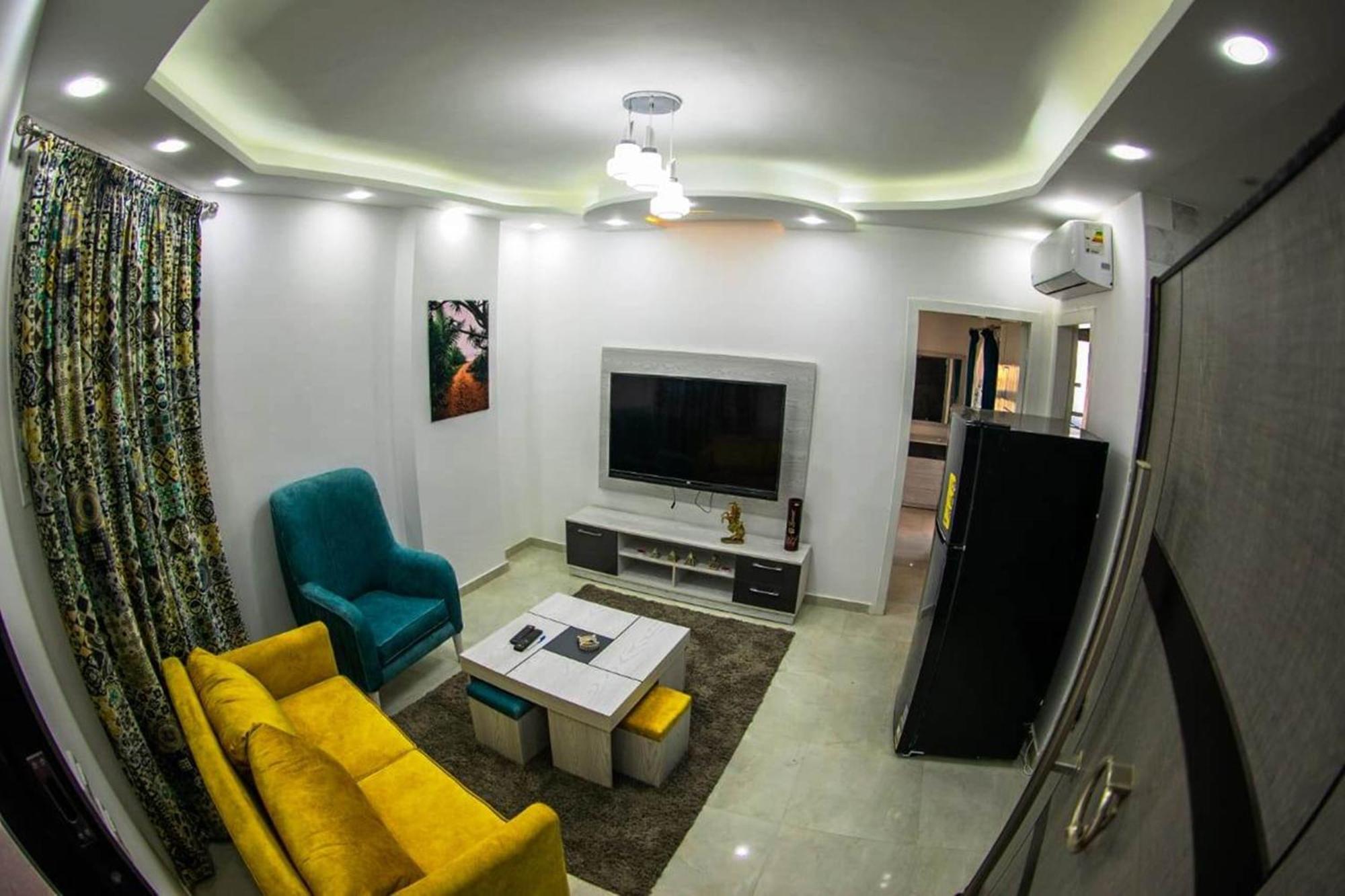 Ryan Apartment *