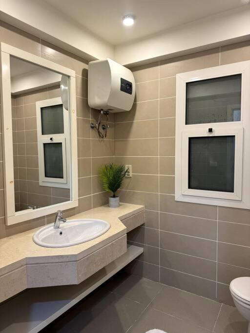 Abutig Marina Joubal 2 Bedroom Lagoon *