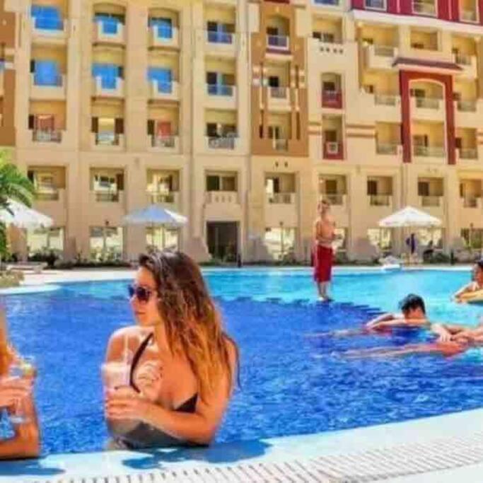Pool View With Balcony Florenza Appartement Hurghada
