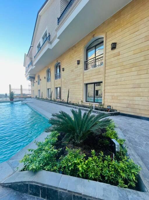 Aqua Blue Bay Beachfront 1 Bed Near El Gouna Apartment *