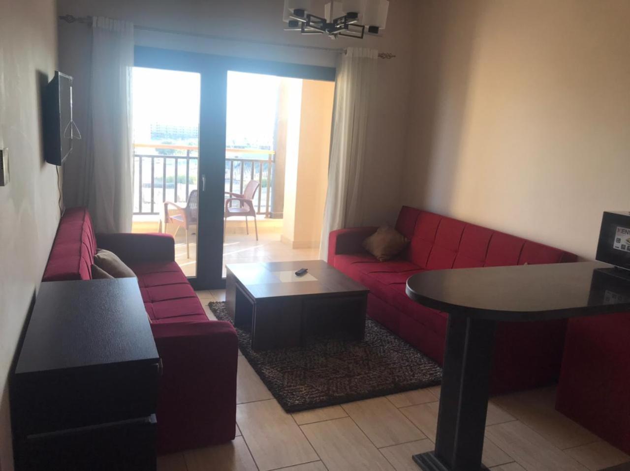 Apartment In Aldau Heights *