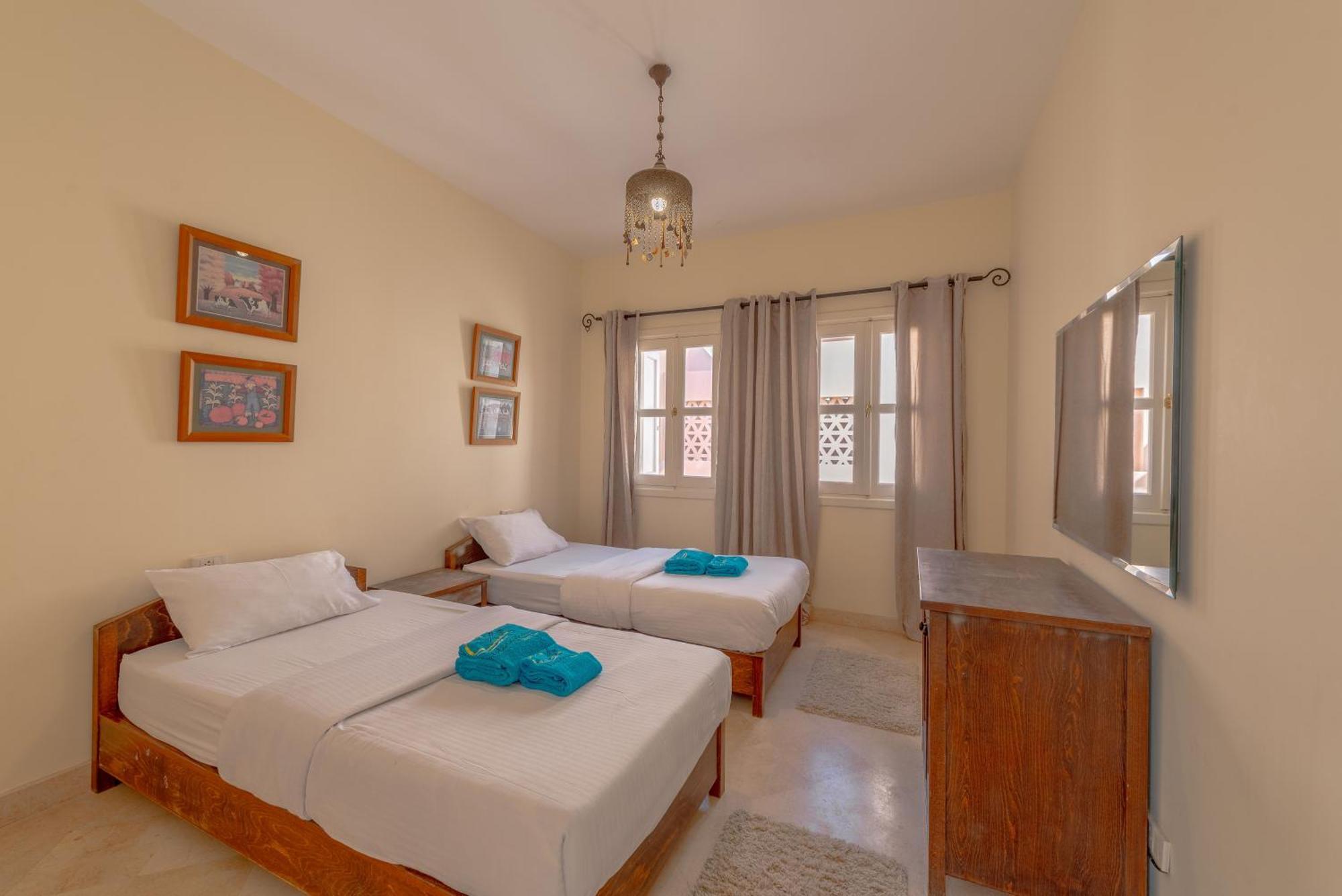 Apartment Spacious With Roof Terrace In Abu Tig Marina Mb5-2-102