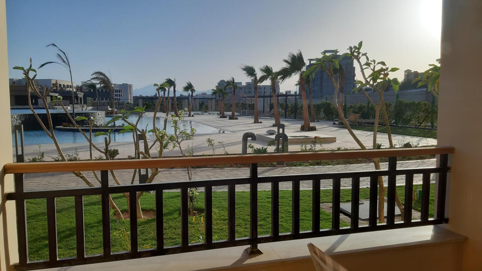 Apartment In Aldau Heights *