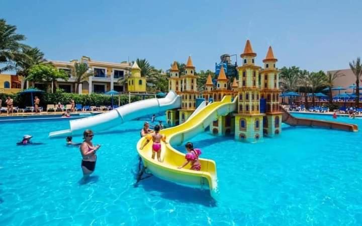 Resort Mirage Bay And Aqua Park #apartment
