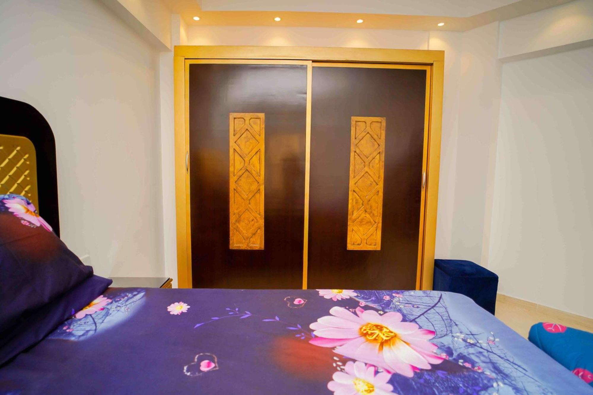 كمباوند فلورنزا خمسين Apartment