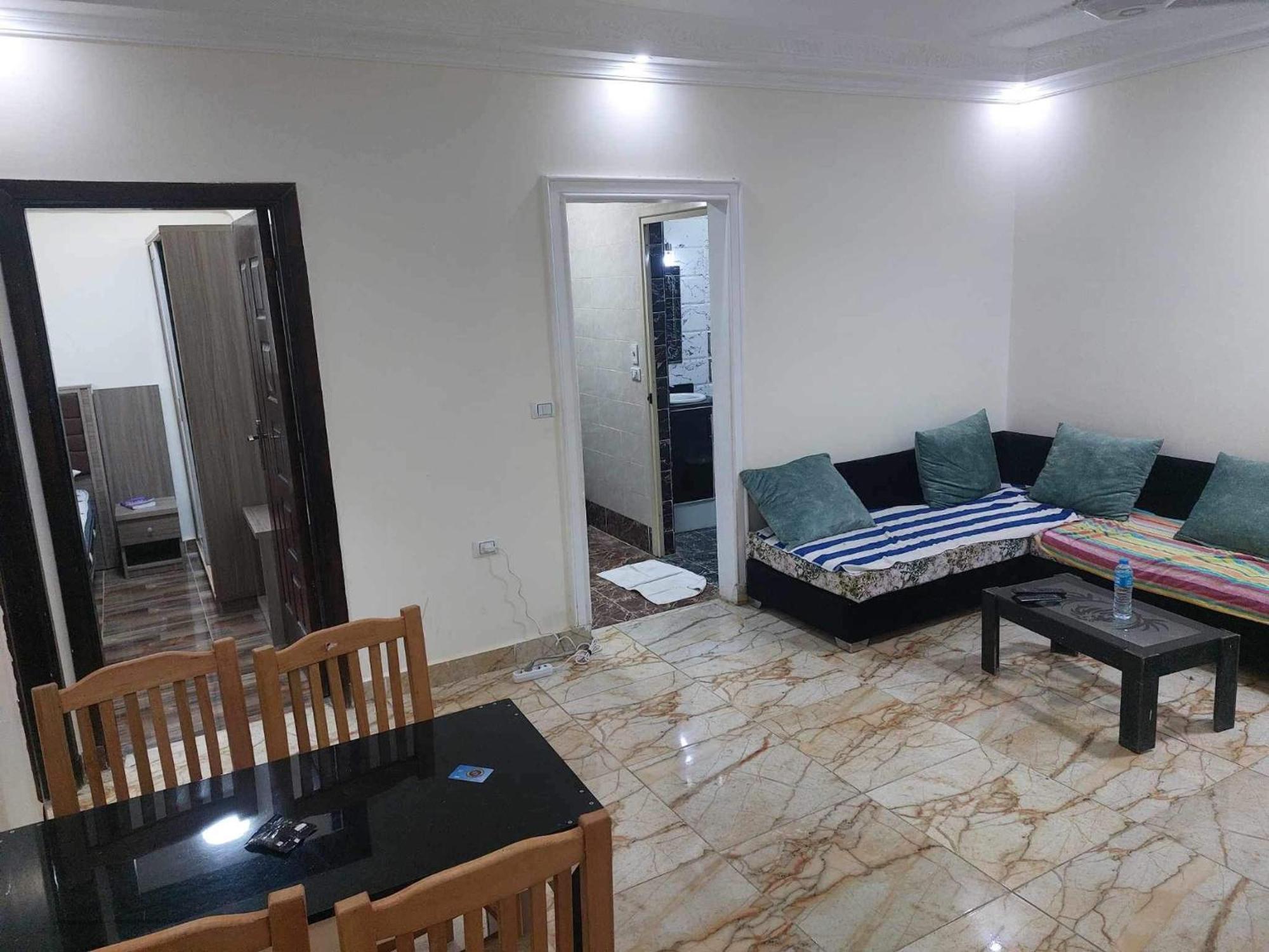 Sea View At Sheraton Road 2 Bed *